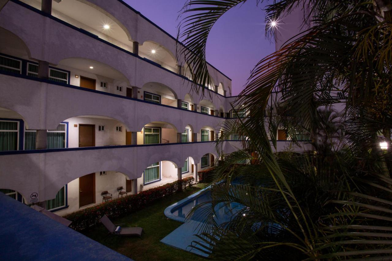 Arcos Aeropuerto Hotel 4*